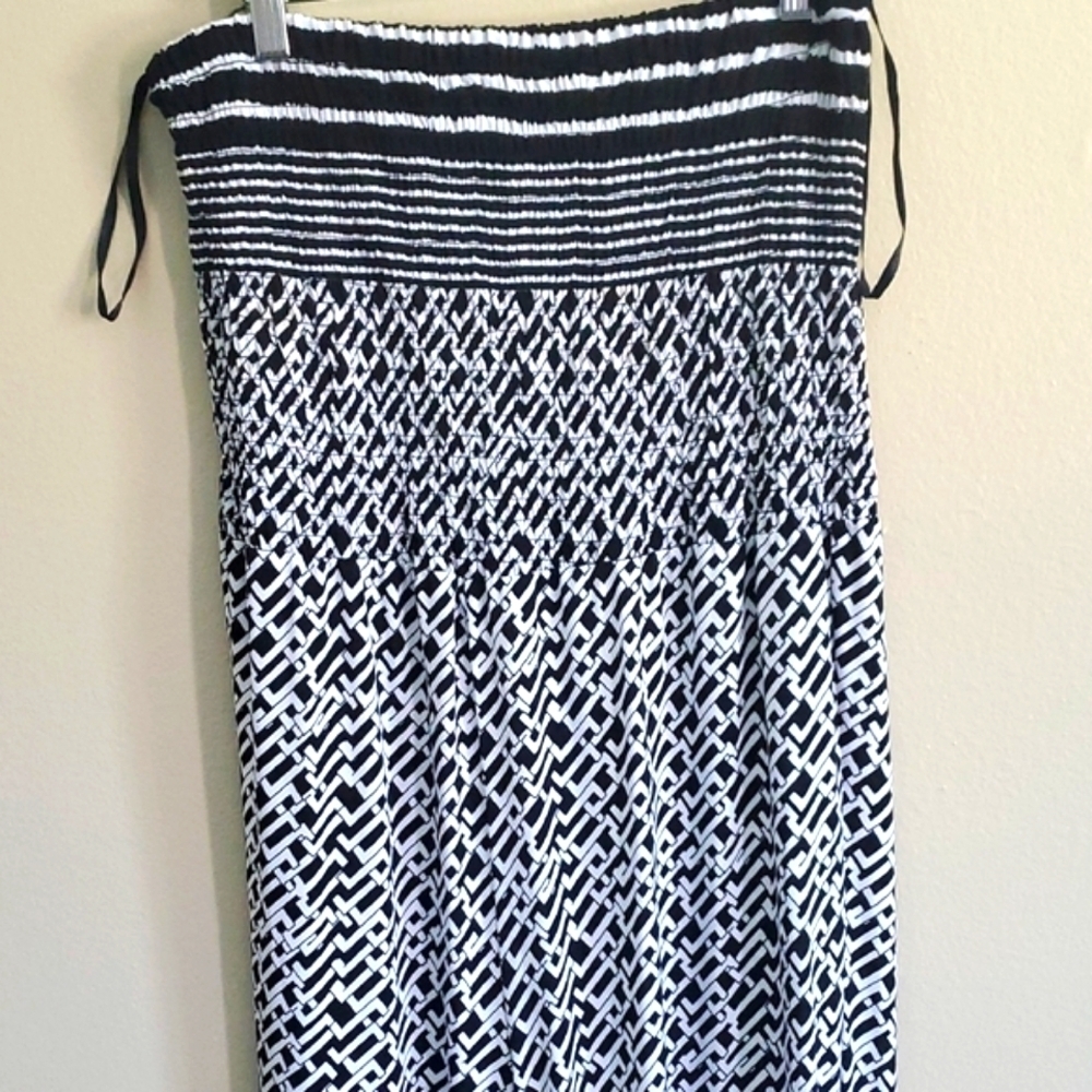 Mlle Gabrielle Black and White Geometric Strapless Romber Pants